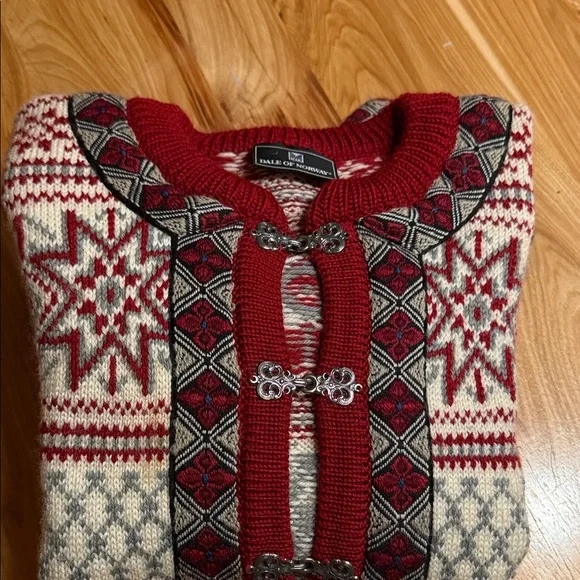 Dale of Norway Red and White Faire Isle Patterned Sweater, Size M - Picture 12 of 15